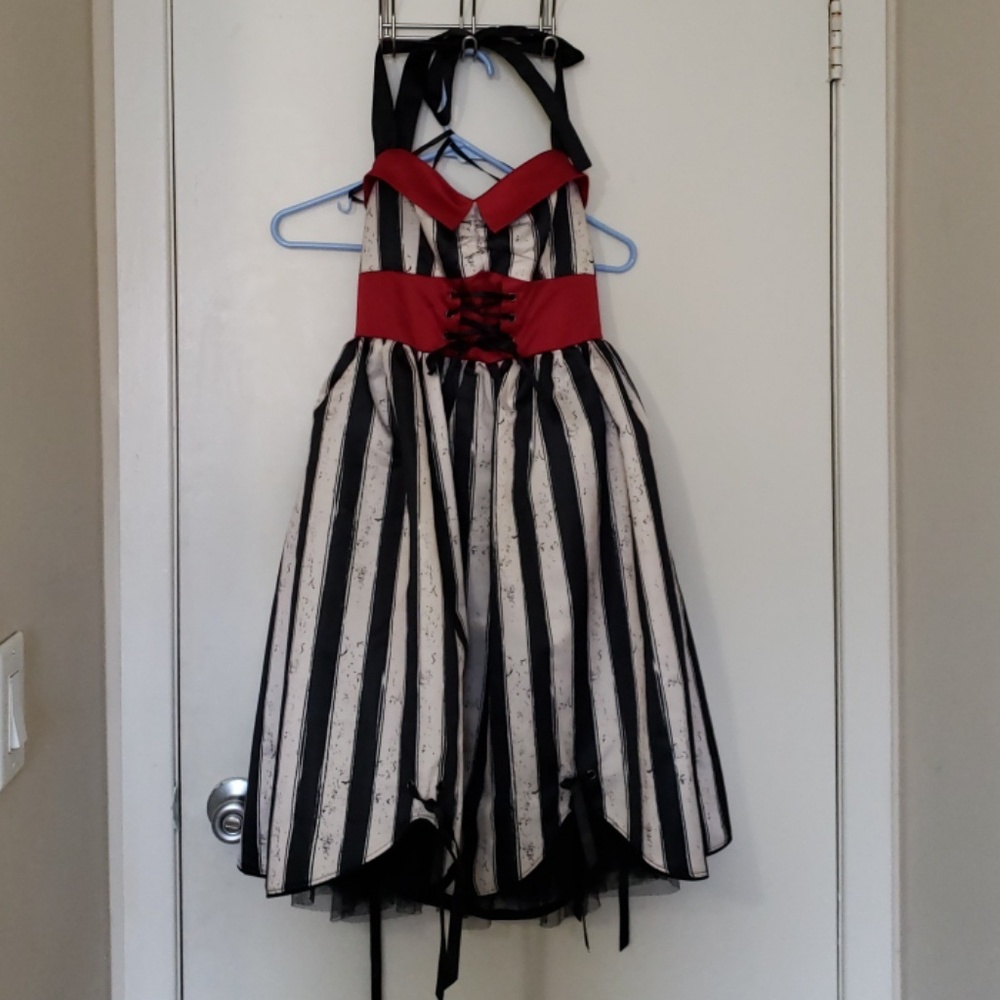 Black and white dress